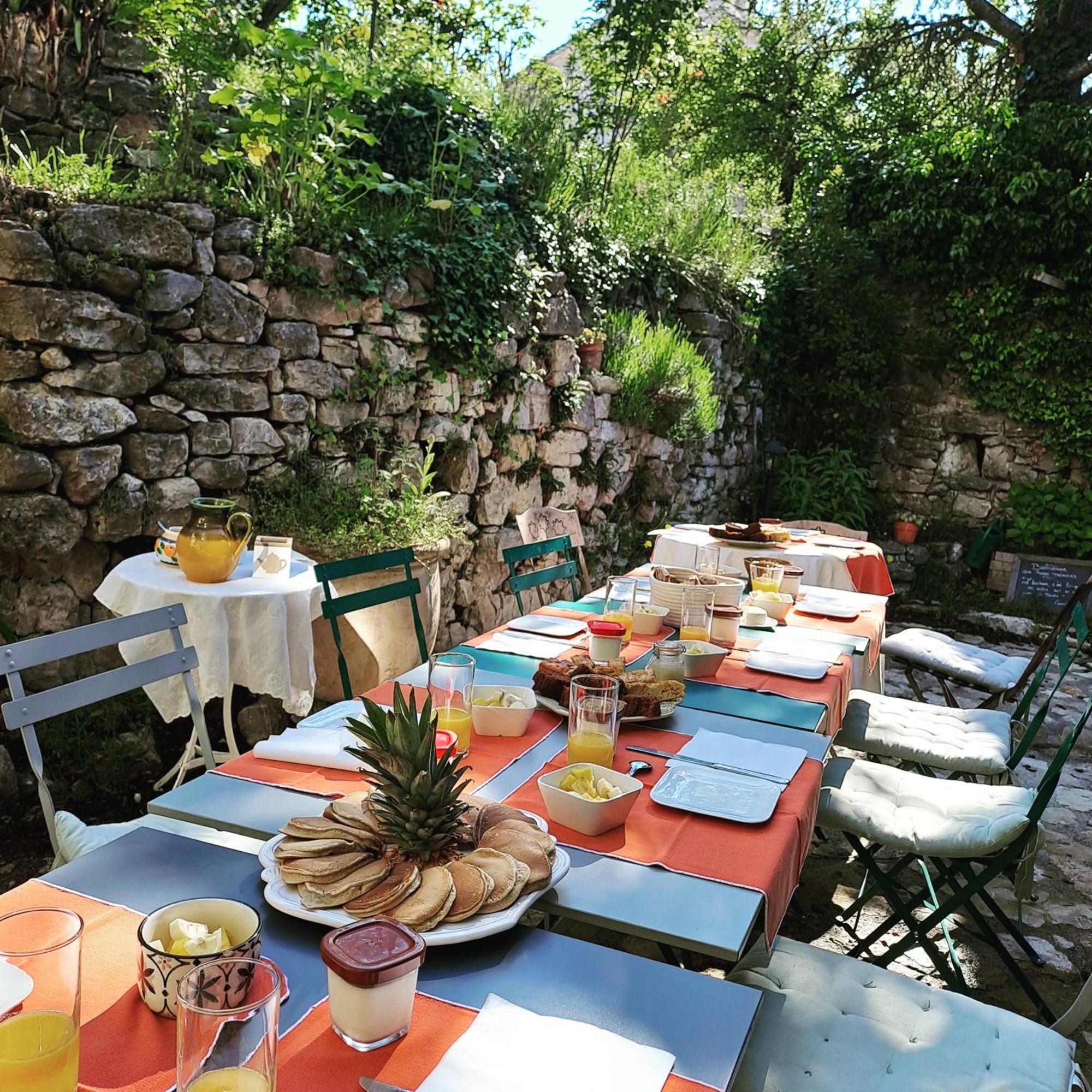 Les Roses Tremieres Bed & Breakfast Bargeme Ngoại thất bức ảnh